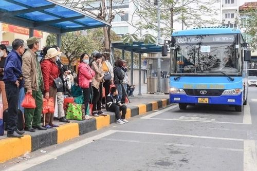 Lượng khách tại các bến xe ở Hà Nội dự báo tăng 1,5 đến 2 lần dịp nghỉ lễ 30-4, 1-5