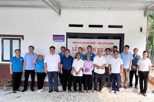 Khánh thành và bàn giao nhà đại đoàn kết tại xã Quyết Thắng