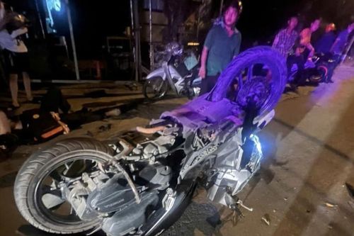 Hai xe máy đối đầu, một người nhập viện trong tình trạng nguy kịch