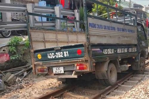 Đà Nẵng: Xử nghiêm vi phạm, tăng cảnh giới ở lối đi tự mở để hạn chế TNGT đường sắt
