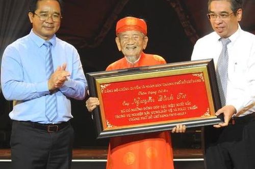 TP.HCM tôn vinh 60 cá nhân tiêu biểu trong sự nghiệp xây dựng, phát triển thành phố