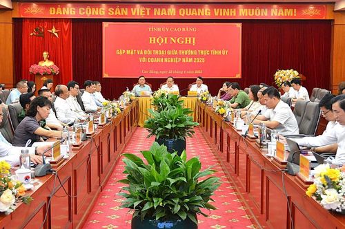 Thường trực Tỉnh ủy gặp mặt và đối thoại với doanh nghiệp