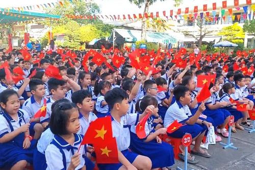 Tuổi trẻ Bạc Liêu hướng về ngày non sông thống nhất