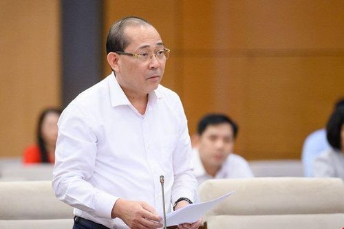 Cử tri bất bình, đề nghị kiên quyết xử lý vấn đề thuốc giả, sữa giả