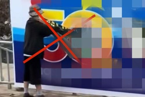 Một tình tiết bất ngờ về người phụ nữ rạch pa nô tuyên truyền ở Hà Nội