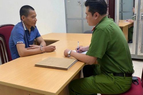 Lời khai của nghi phạm cướp ngân hàng ở Hà Nội: Chán nản vì vợ đòi ly hôn nên uống một can bia, cướp tiền để được đi tù