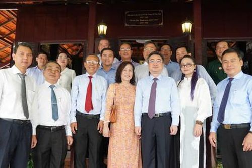 Tri ân các cá nhân tiêu biểu trong sự nghiệp xây dựng, bảo vệ, phát triển TPHCM