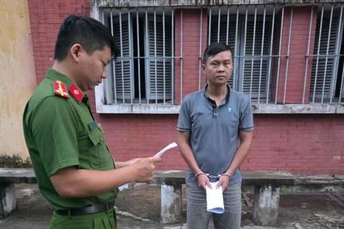 Khi nhân viên công ty dược giở trò gian giảo