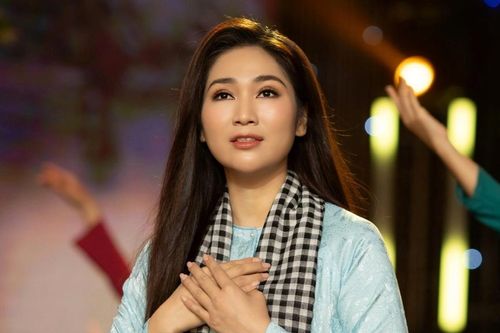 NSƯT Như Huỳnh đưa cải lương 'lên sóng' Youtube, gìn giữ nghệ thuật truyền thống