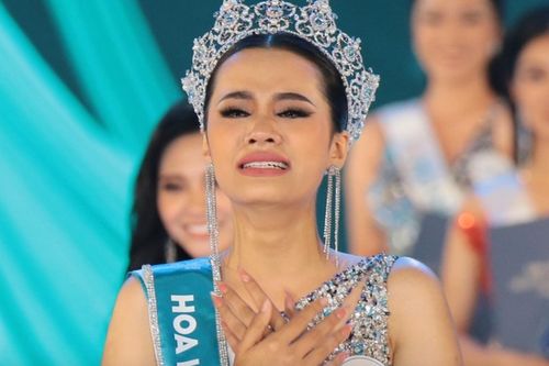 Hoa hậu Việt 'trả lại' vương miện ngay giây phút đăng quang giờ ra sao?
