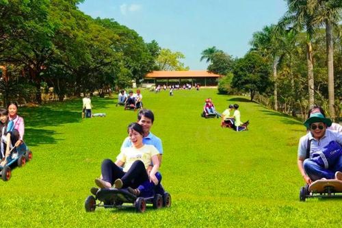 Khu du lịch cách TP.HCM 40 km thu hút người trẻ