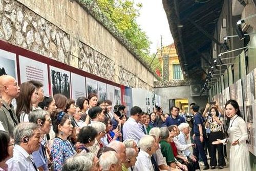 Những ký ức không quên trong trưng bày 'Khúc ca hòa bình'