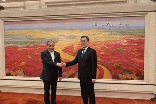 Iran, Trung Quốc cam kết tăng cường quan hệ chiến lược
