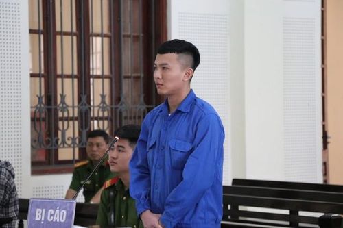 Nhẫn tâm dùng dao đâm chết bạn