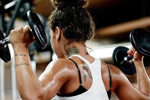 Cần bao nhiêu protein để tăng cơ?