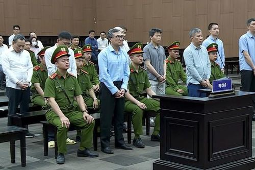 Cựu Thứ trưởng Hoàng Quốc Vượng bị đề nghị mức án 6-7 năm tù