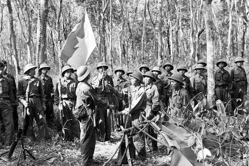 Tổng tiến công và nổi dậy mùa xuân 1975 qua ống kính Đinh Quang Thành