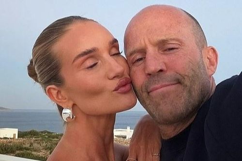 Jason Statham gây tranh cãi