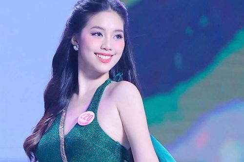 Thiếu úy 22 tuổi nổi bật ở Hoa hậu Việt Nam
