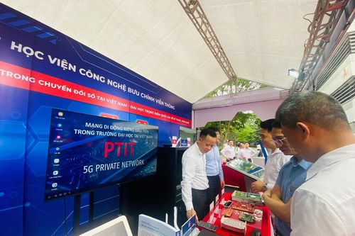 Triển lãm công nghệ tiên phong kiến tạo một Việt Nam số-đổi mới-sáng tạo