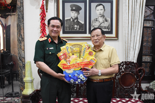 Thượng tướng Vũ Hải Sản thăm, tri ân các đồng chí nguyên Thứ trưởng Bộ Quốc phòng