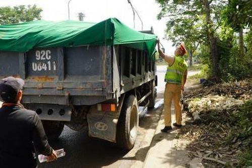 Tăng cường xử lý xe tải chở vật liệu vi phạm