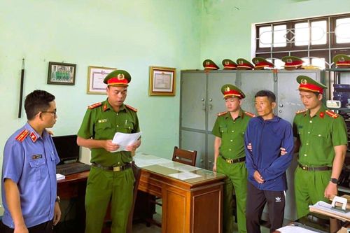 Khởi tố, bắt tạm giam đối tượng tổ chức đánh bạc
