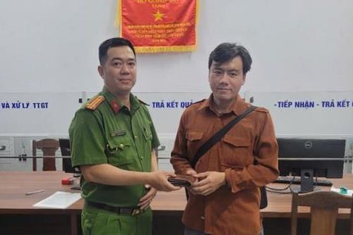 Trao trả tài sản cho người đánh rơi