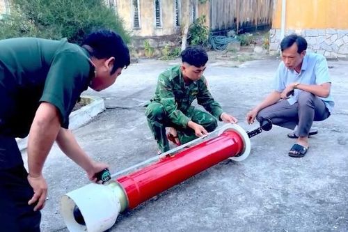 Ngư dân Lý Sơn vớt được vật thể lạ trên vùng biển Trường Sa