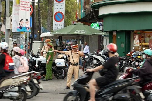 TPHCM: Cấm các phương tiện lưu thông, dừng đỗ từ 17 giờ 30 ngày 25-4