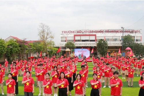 'Tiếp lửa truyền thống – Vững bước tương lai'