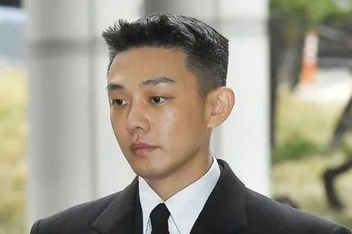 Yoo Ah In bất ngờ được đề cử giải thưởng lớn