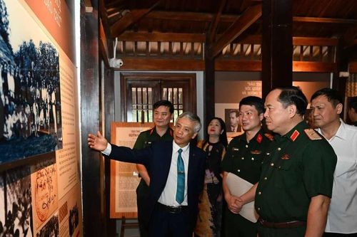 Giáo dục niềm tự hào, lòng yêu nghề với đội ngũ làm báo