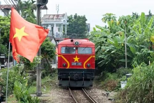Chuyến tàu Thống nhất - Hành trình xuyên Việt qua những dấu ấn lịch sử
