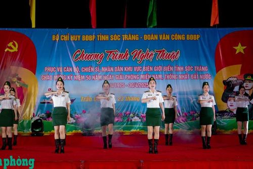 Đoàn Văn công BĐBP biểu diễn văn nghệ phục vụ cán bộ, chiến sĩ và nhân dân khu vực biên giới