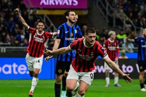 Thắng đậm Inter Milan, AC Milan đoạt vé chung kết Coppa Italia