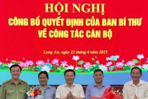 Bản tin 8H: Công bố quyết định của Ban Bí thư về công tác cán bộ