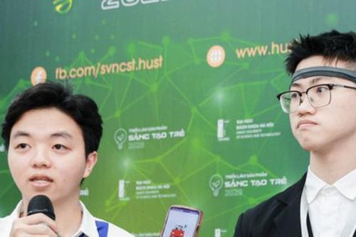Sinh viên sáng chế thiết bị chống ngủ gật cho lái xe bằng công nghệ sóng não