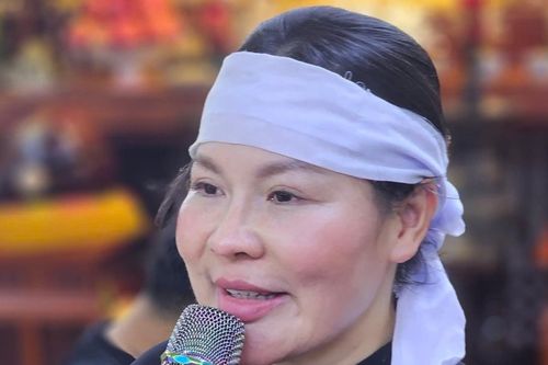 Vợ Quý Bình khóc nghẹn: 'Tôi đã sống 49 ngày không còn bình thường'