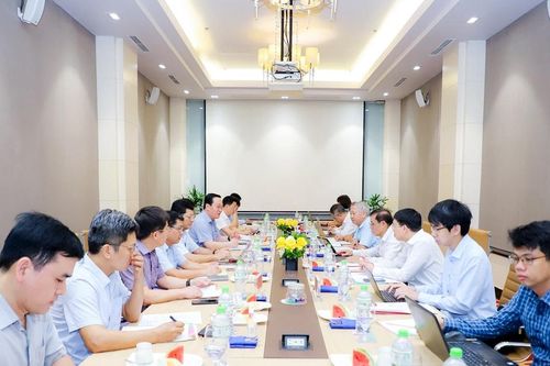 Thường trực Tỉnh ủy Nghệ An làm việc với Tổ Biên tập của Tiểu ban Kinh tế - Xã hội Đại hội XIV của Đảng