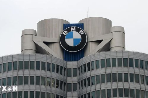 BMW tích hợp AI của DeepSeek vào các dòng xe mới tại Trung Quốc
