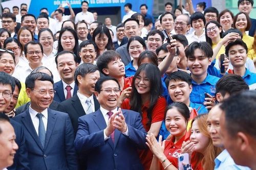 Thủ tướng làm việc với Học viện Công nghệ Bưu chính Viễn thông