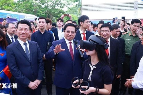 Phát động 'Cả nước thi đua đổi mới sáng tạo và chuyển đổi số'
