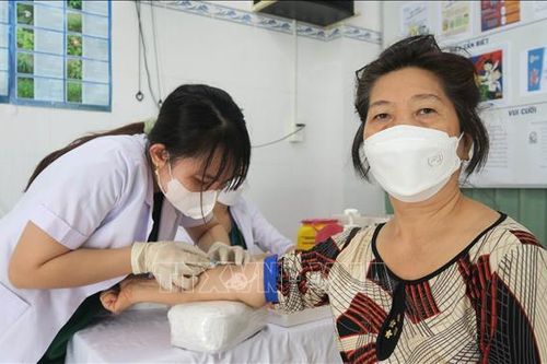 Xây dựng cộng đồng khỏe mạnh - Bài cuối: Củng cố y tế cơ sở, chăm sóc sức khỏe toàn diện