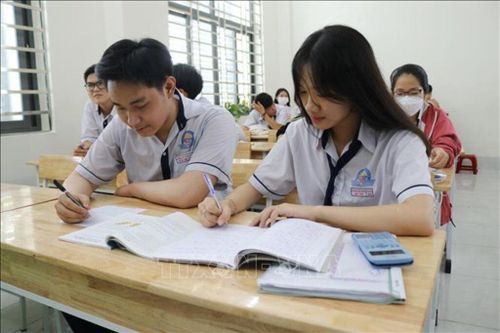 Hà Nội: Học sinh lớp 12 có thêm kênh ôn thi tốt nghiệp