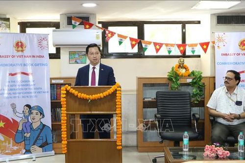 50 năm Thống nhất đất nước: Quảng bá hình ảnh đất nước qua những trang sách hào hùng