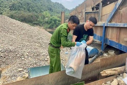 Đột kích điểm nghi khai thác vàng trái phép ở Tuyên Quang