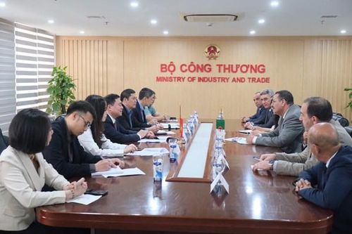 Việt Nam mong muốn tăng cường hợp tác dầu khí với Algeria