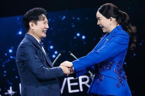 Chủ Miss Universe bị cấm làm CEO trong 4 năm