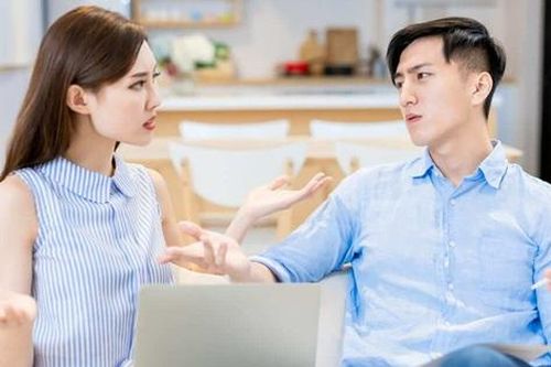Mâu thuẫn vì chồng ham câu cá